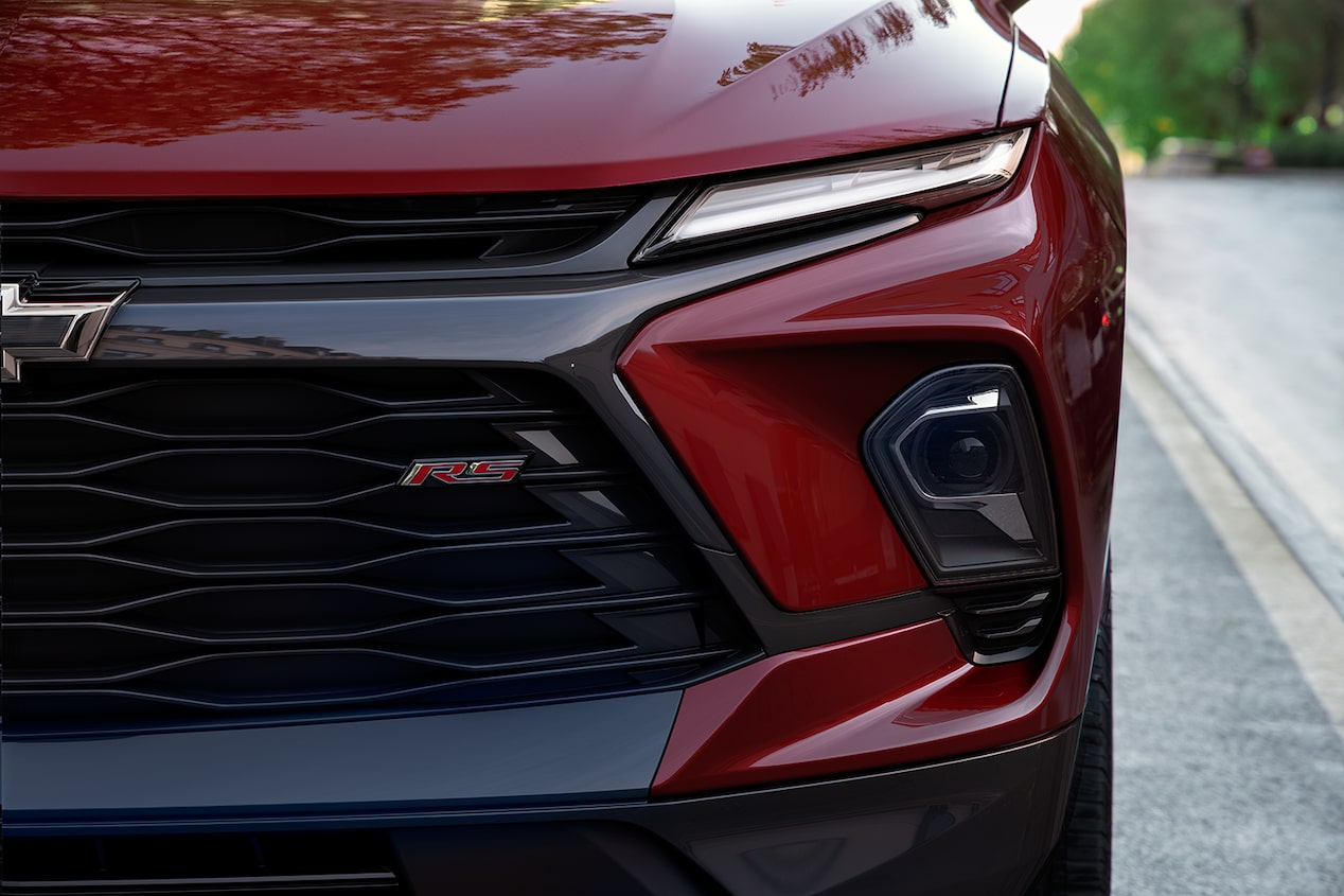 Close up view of the front headlights on the 2025 Chevrolet Blazer.