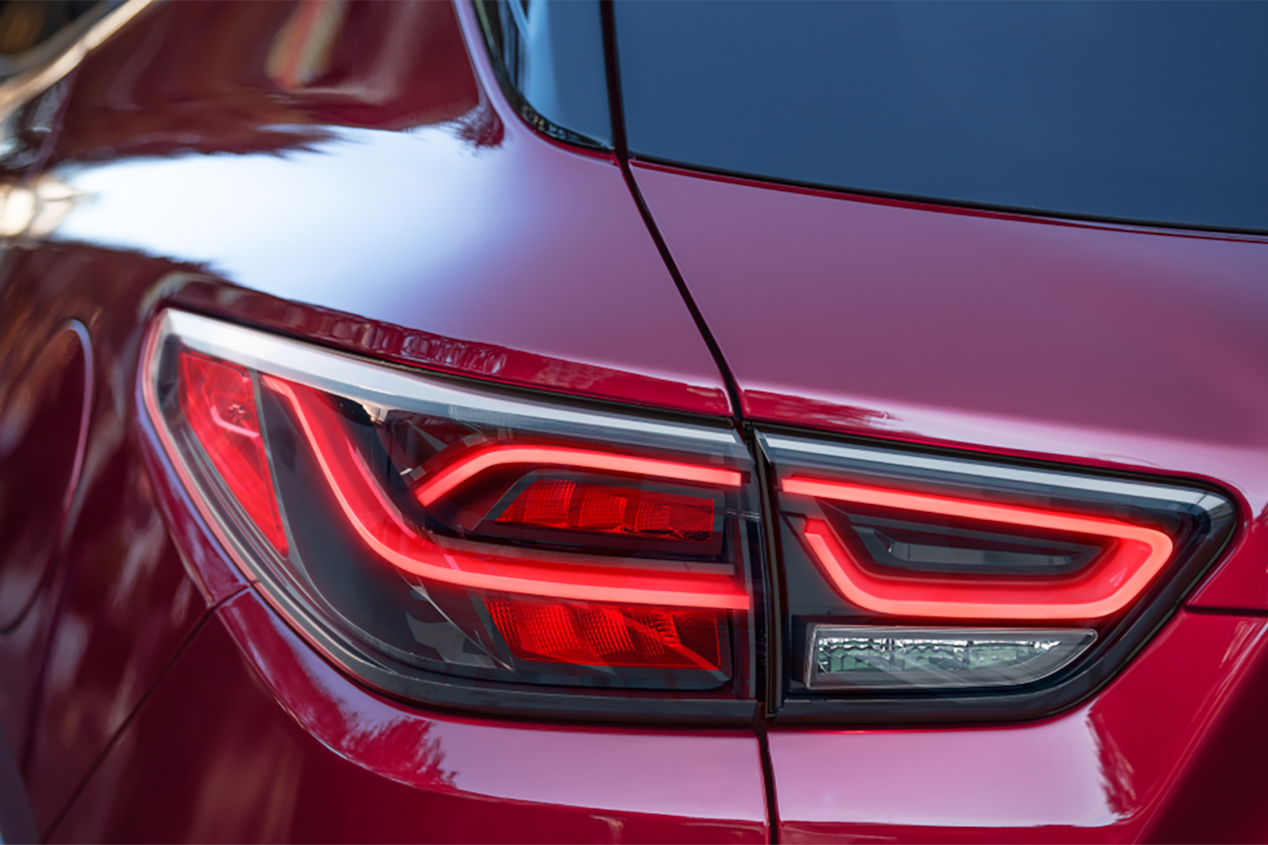 Close up view of the tail lamps on the 2025 Chevrolet Blazer.