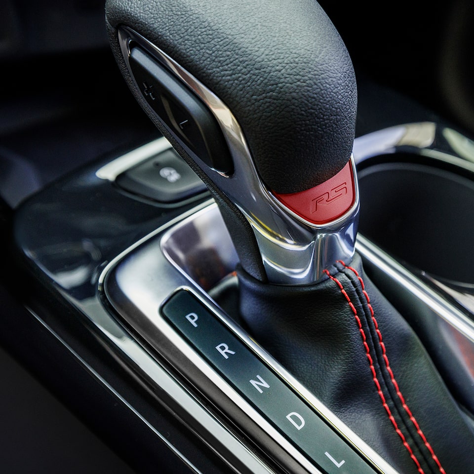 2025 Chevrolet Trax gear shift close-up.