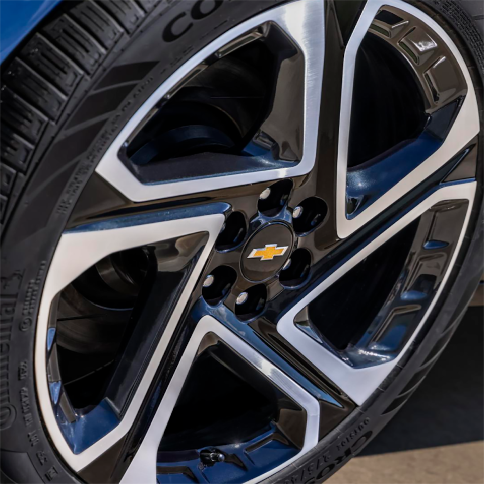 2024 Chevrolet Equinox EV wheel close-up.