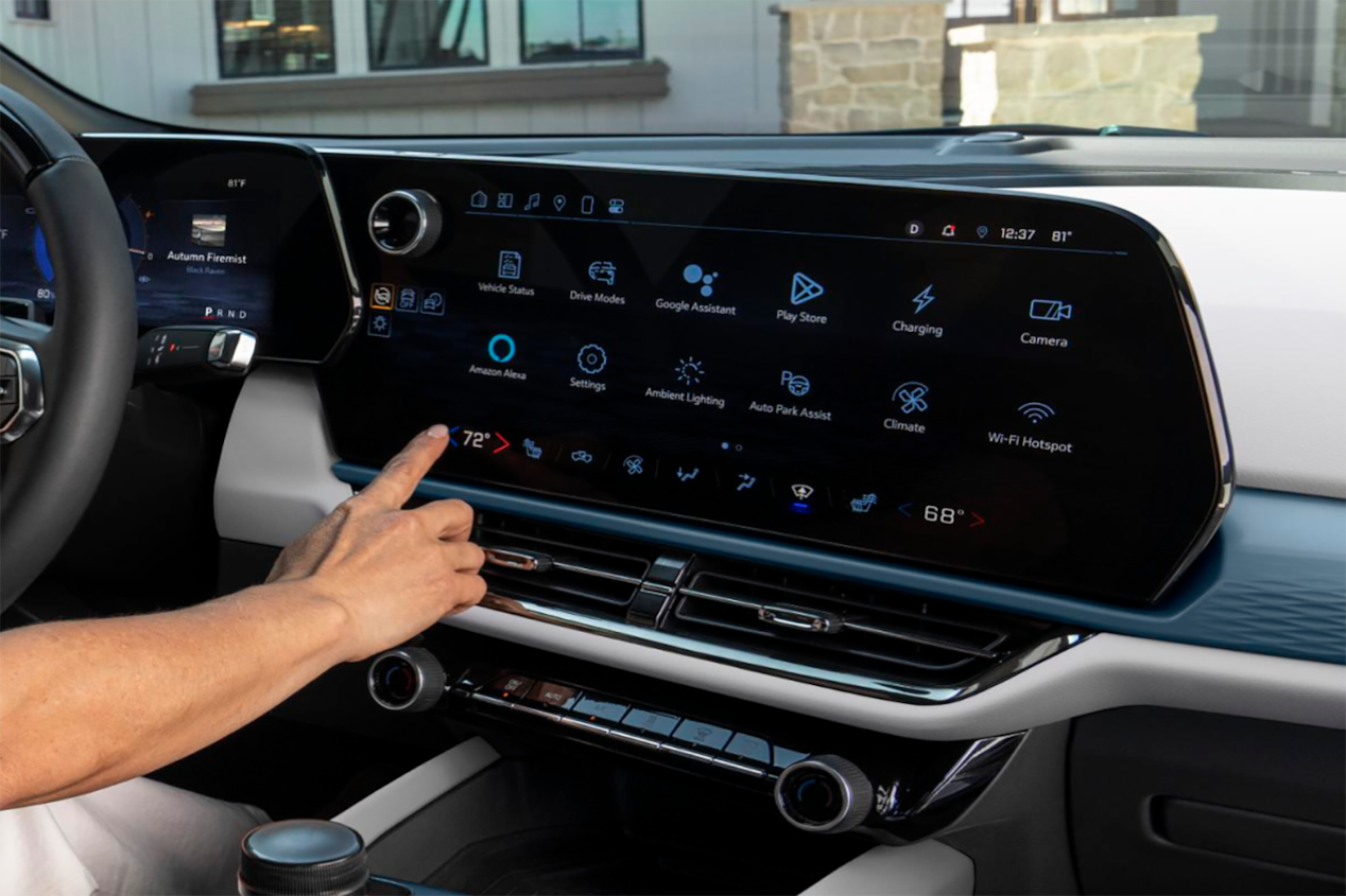 Infotainment system overview of the 2024 Chevrolet Equinox EV.