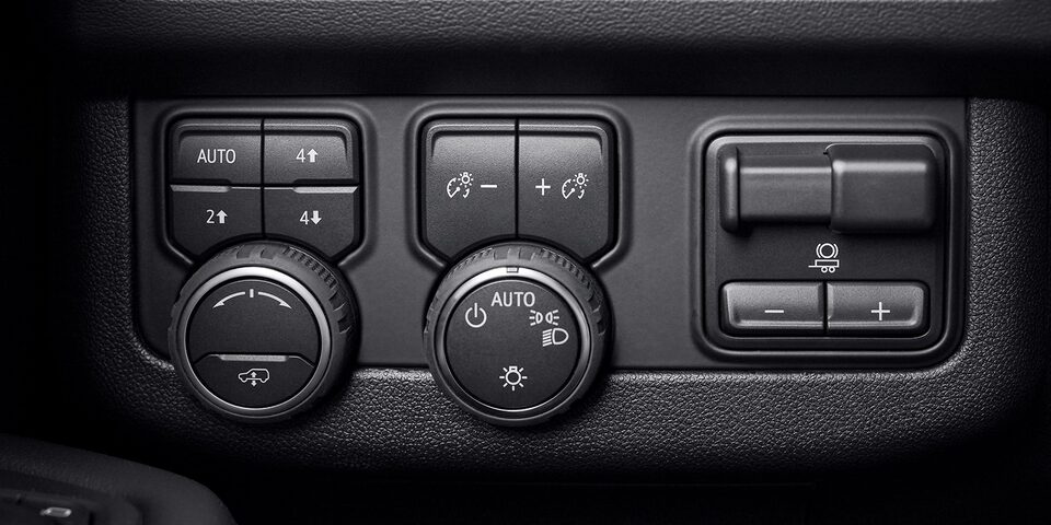 How the AutoTrac® 2-Speed Transfer Case Works