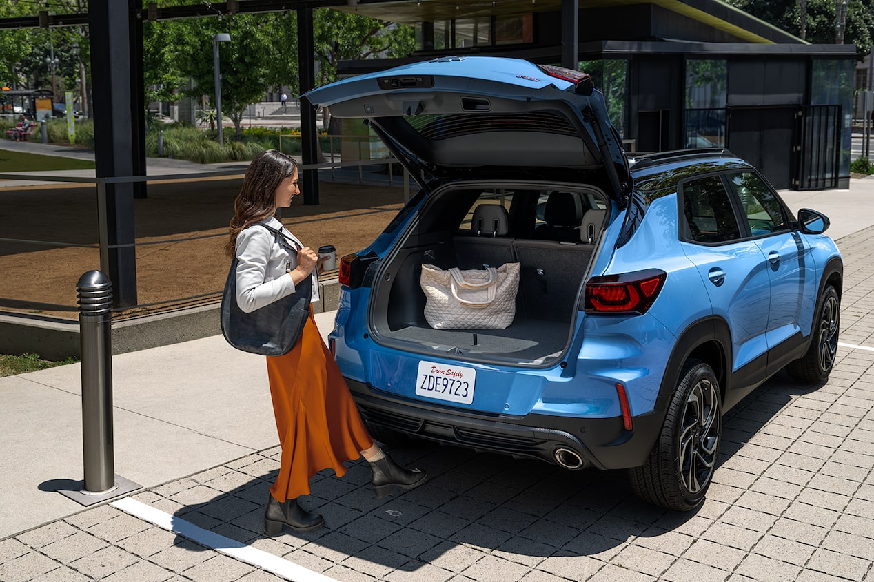 Hands-free liftgate and open trunk of the 2024 Chevrolet Trailblazer RS.