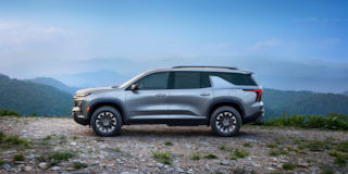 2024 Chevy Traverse Head-On View Driving Through a Puddle