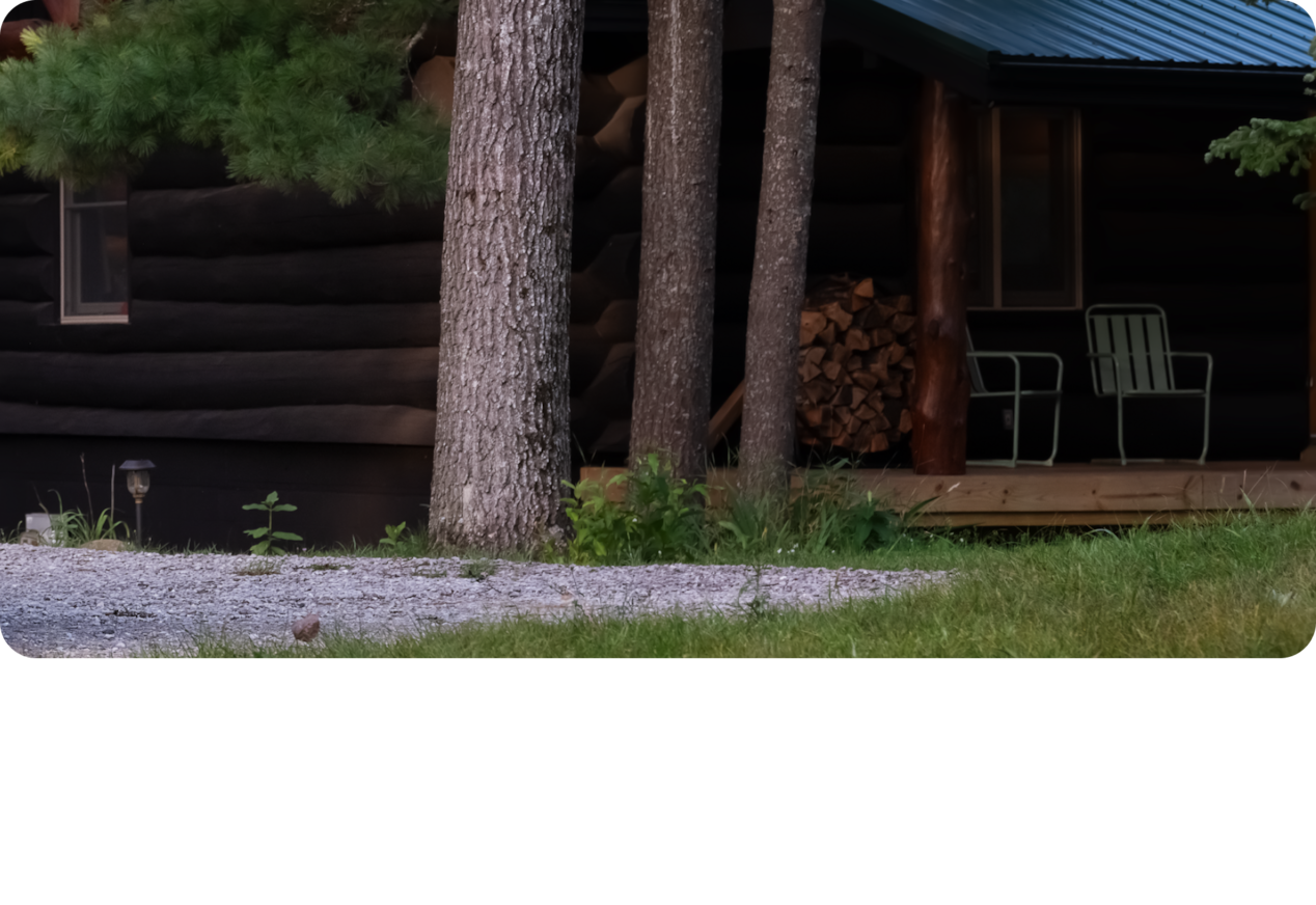 Image de chalet en bois pour le VUS Chevrolet Tahoe Premier 2025.