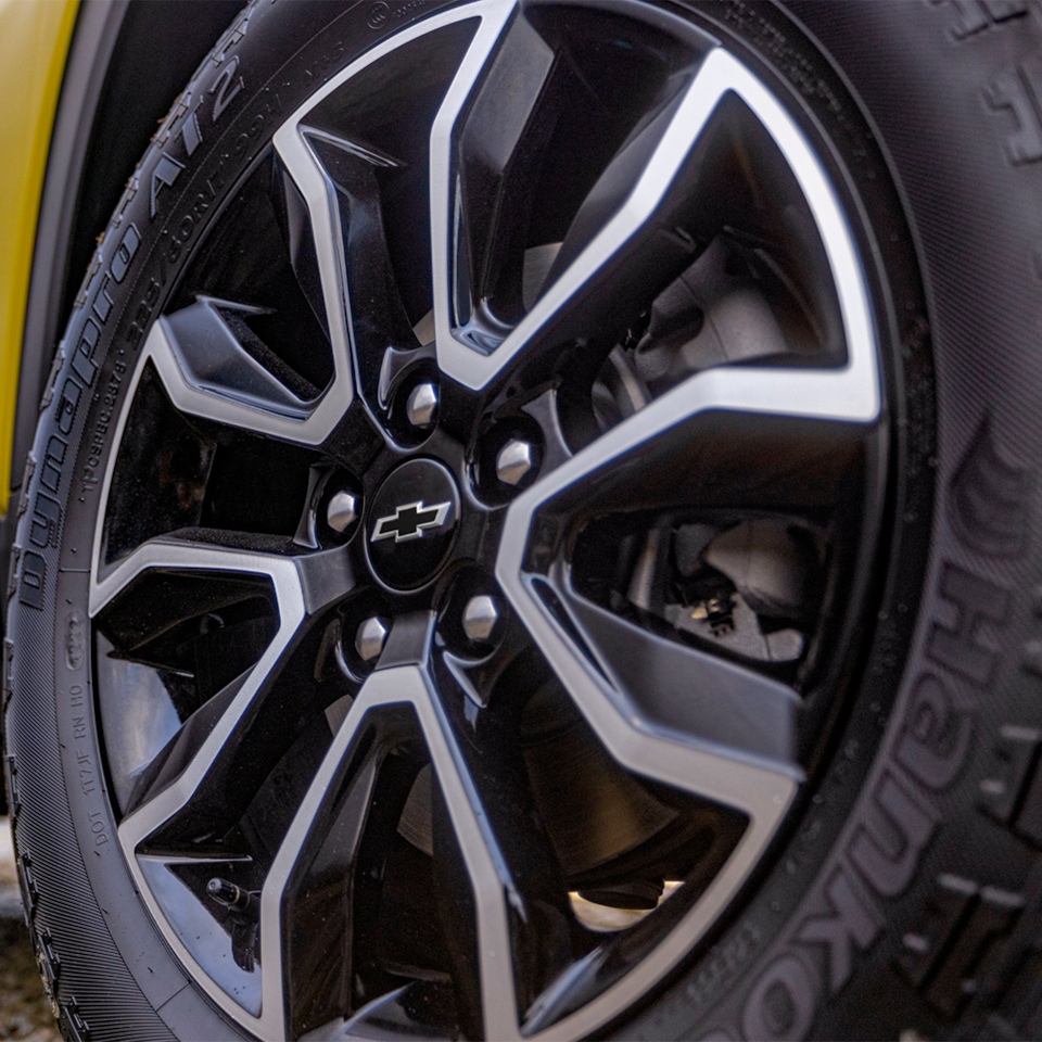 Rims and wheel close-up of the 2025 Chevrolet Trailblazer.