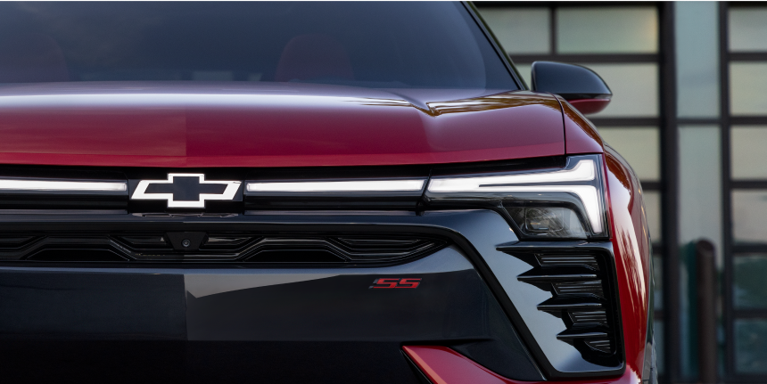 Feux de route automatiques du Chevrolet Blazer EV 2025.