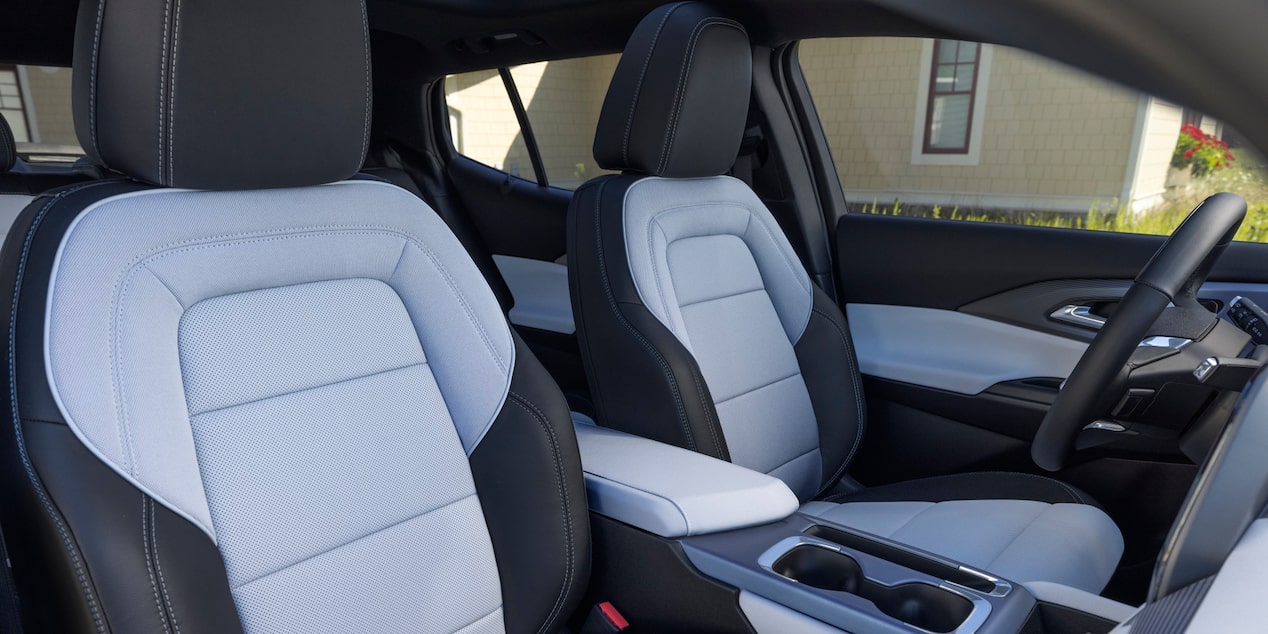 Comfortable front row seating on the 2025 Chevrolet Equinox EV.