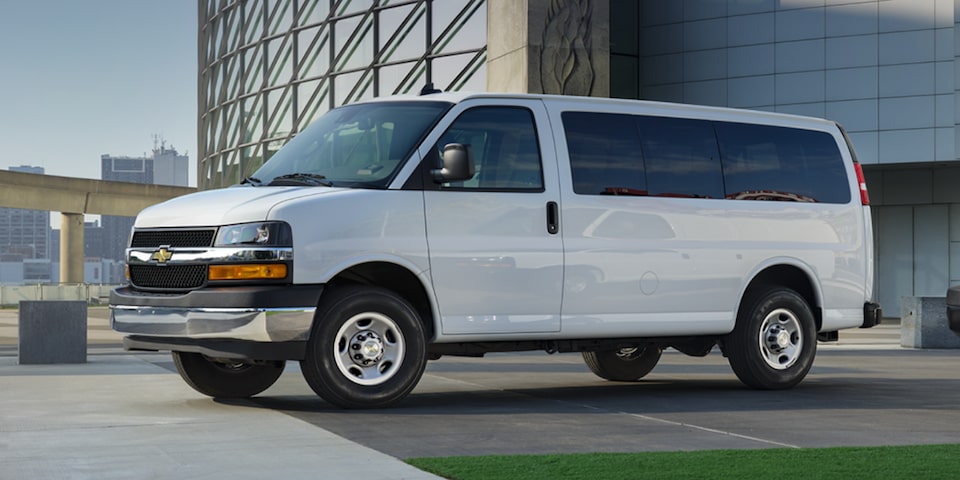 Fourgonnette de tourisme Chevrolet Express 2024.